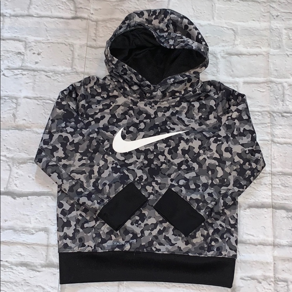Boys Nike sz 4 Blok/grey camp hoodie